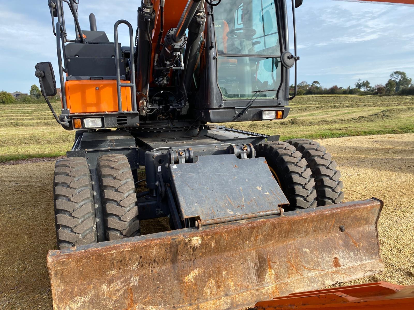 DOOSAN DX160 W-5 - Imagen 4