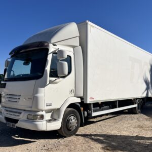 CAMIÓN CAJA CERRADA DAF 45.210