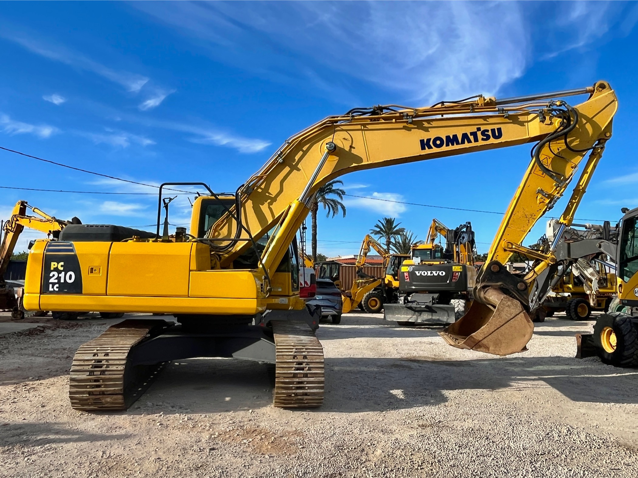 KOMATSU PC210 LC-8 - Imagen 3