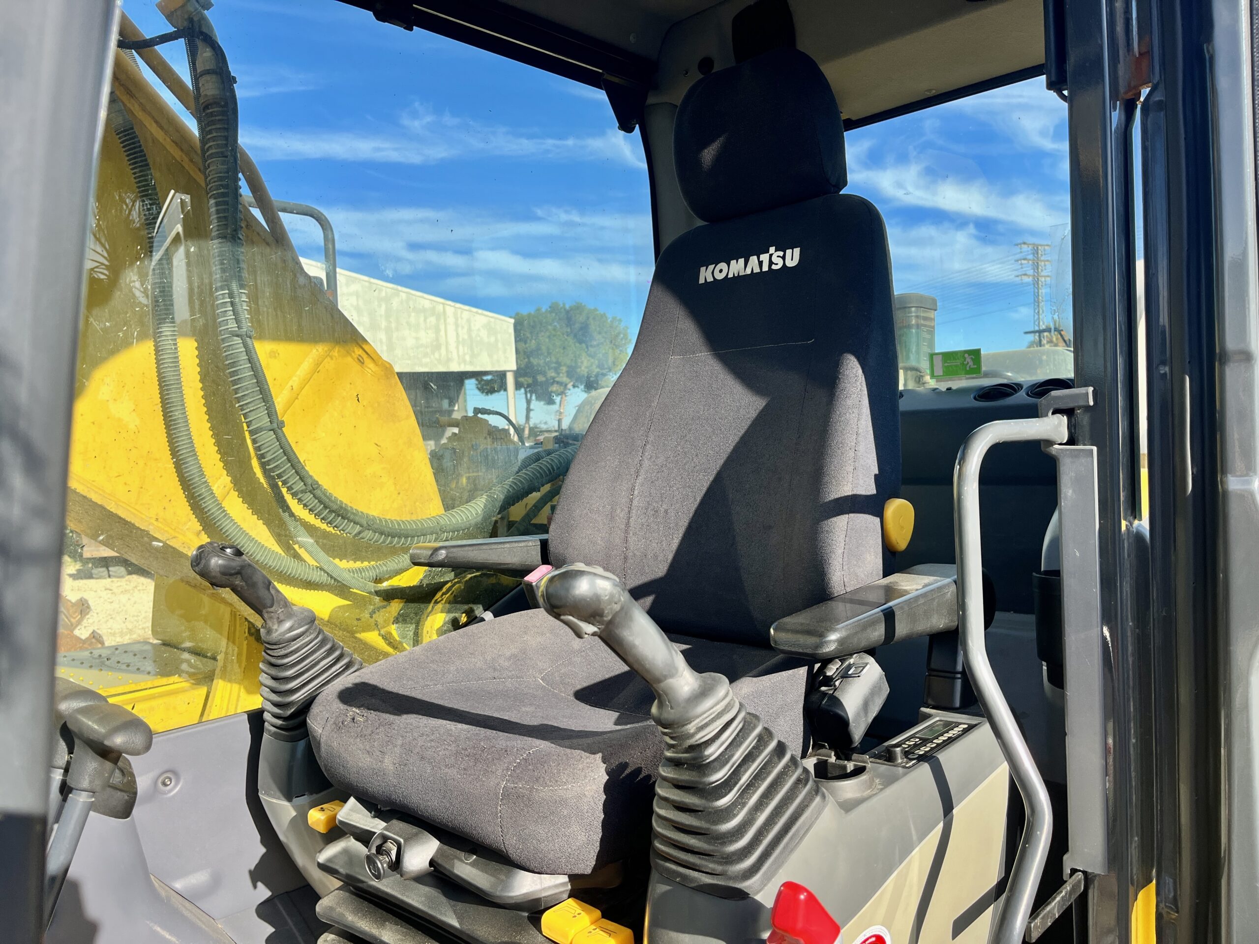 KOMATSU PC210 LC-8 - Imagen 21