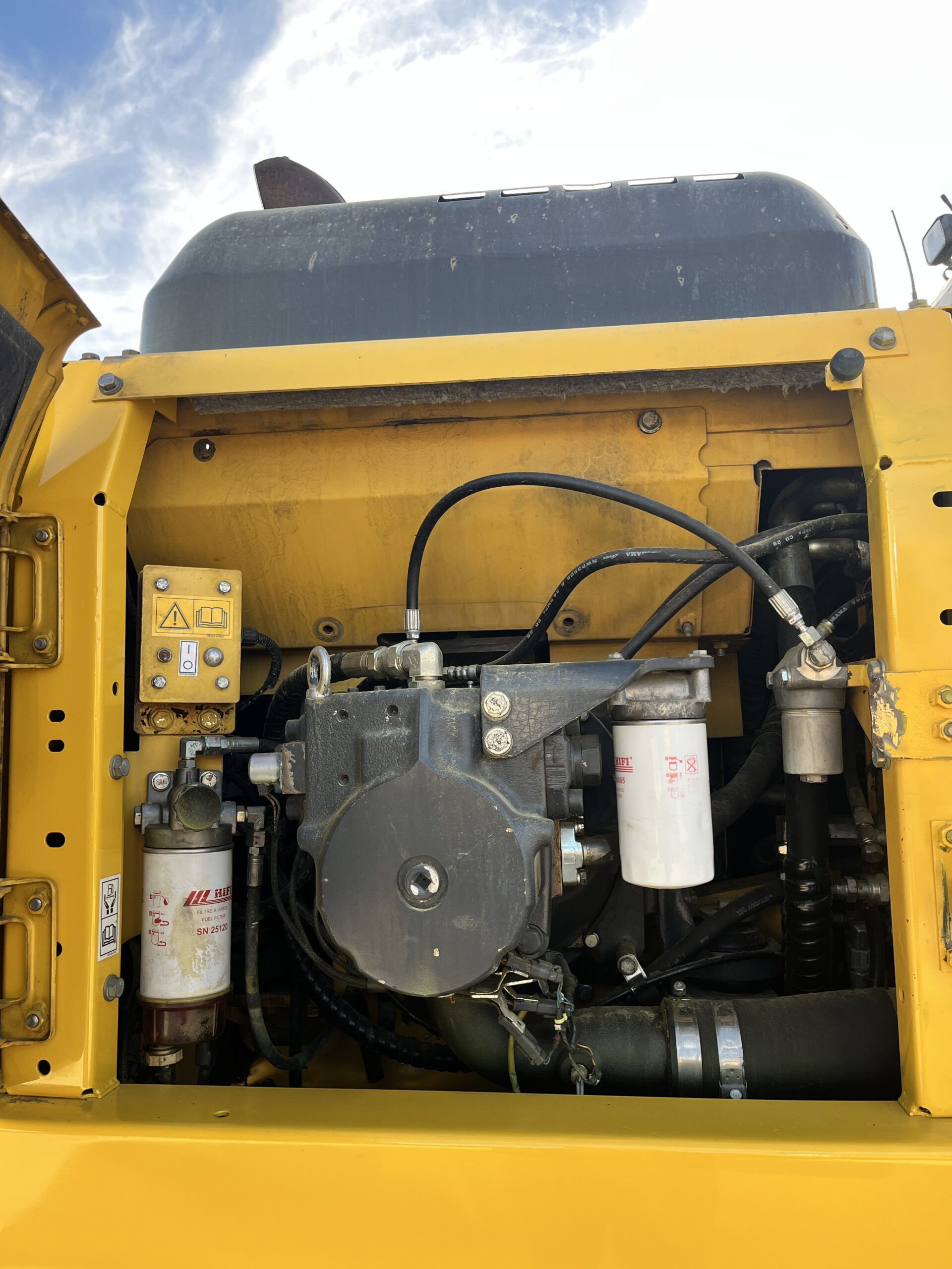 KOMATSU PC210 LC-8 - Imagen 17