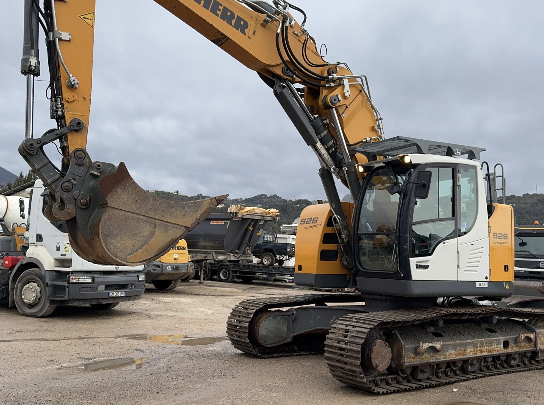 LIEBHERR R926 COMPACT - Imagen 2