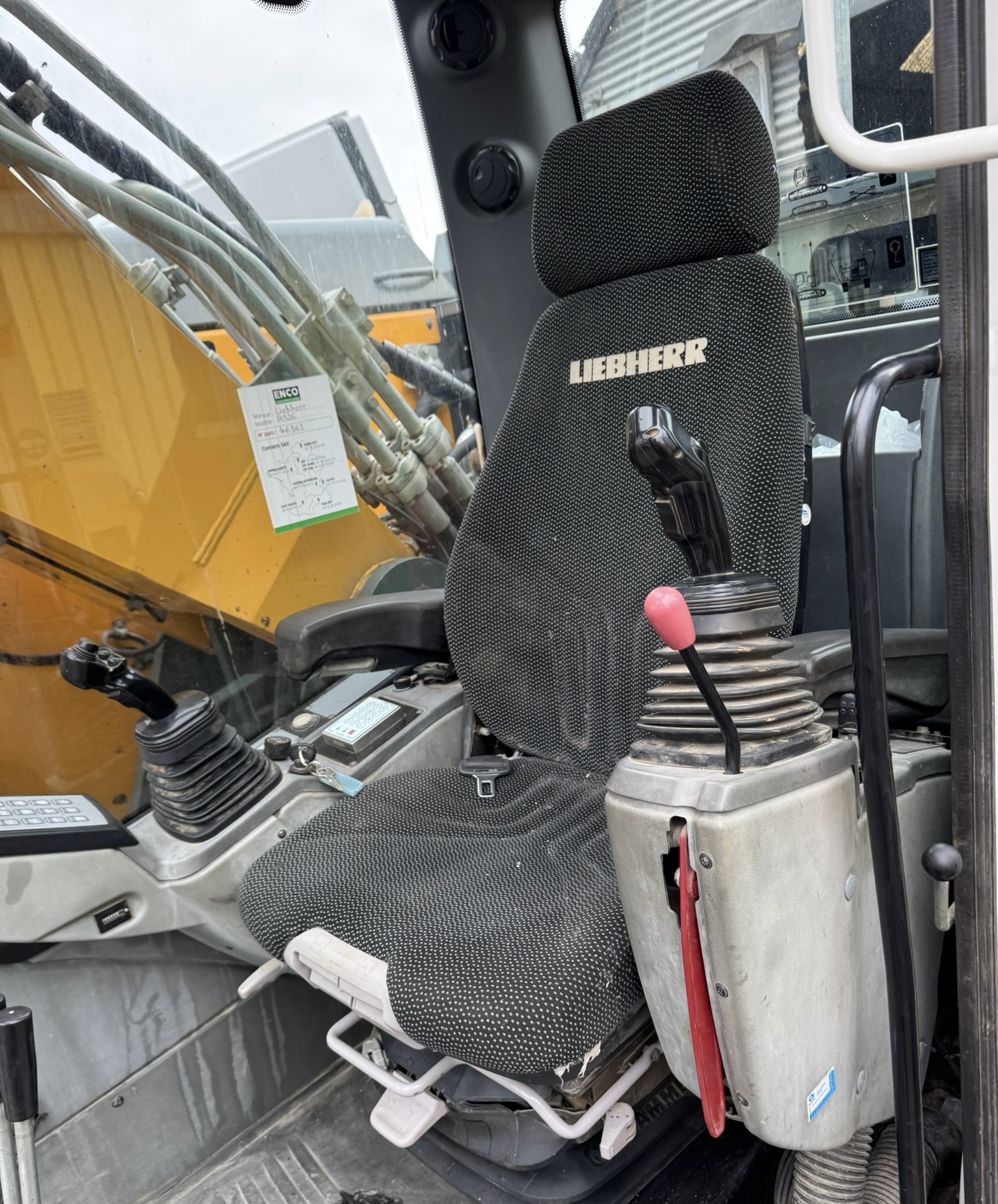 LIEBHERR R926 COMPACT - Imagen 13