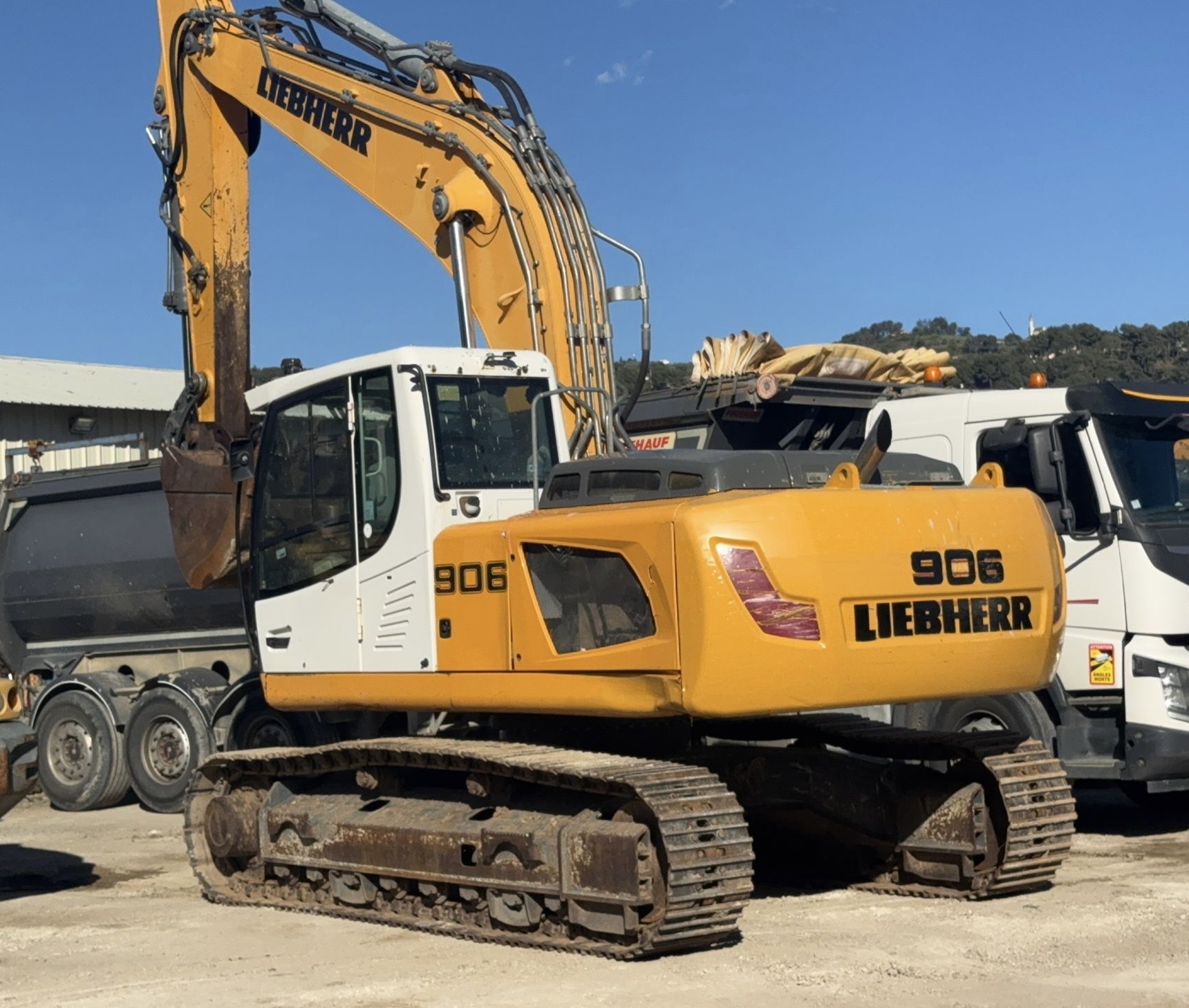 LIEBHERR R906 LC