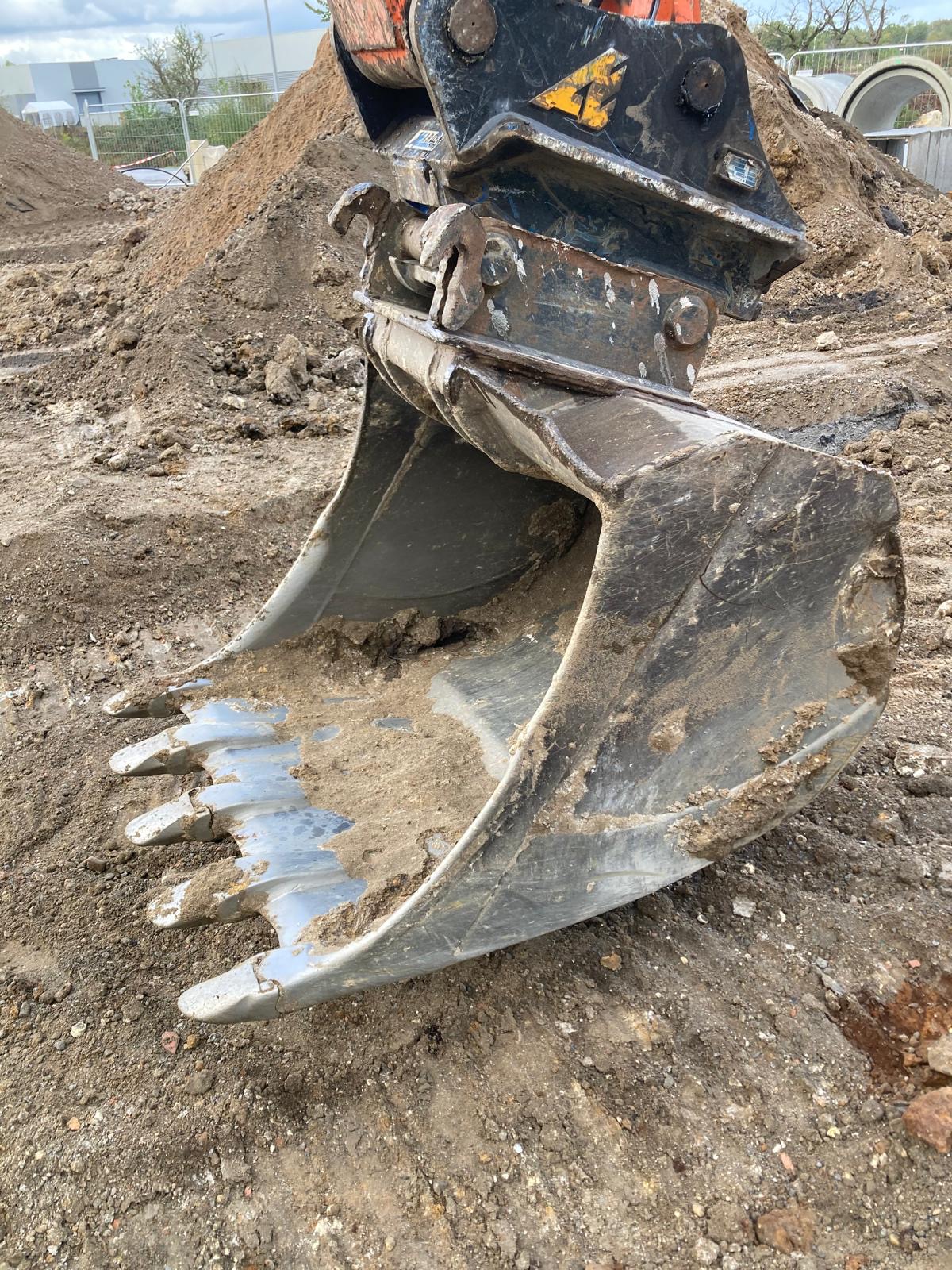 HITACHI ZAXIS 225 USLC-6 - Imagen 9